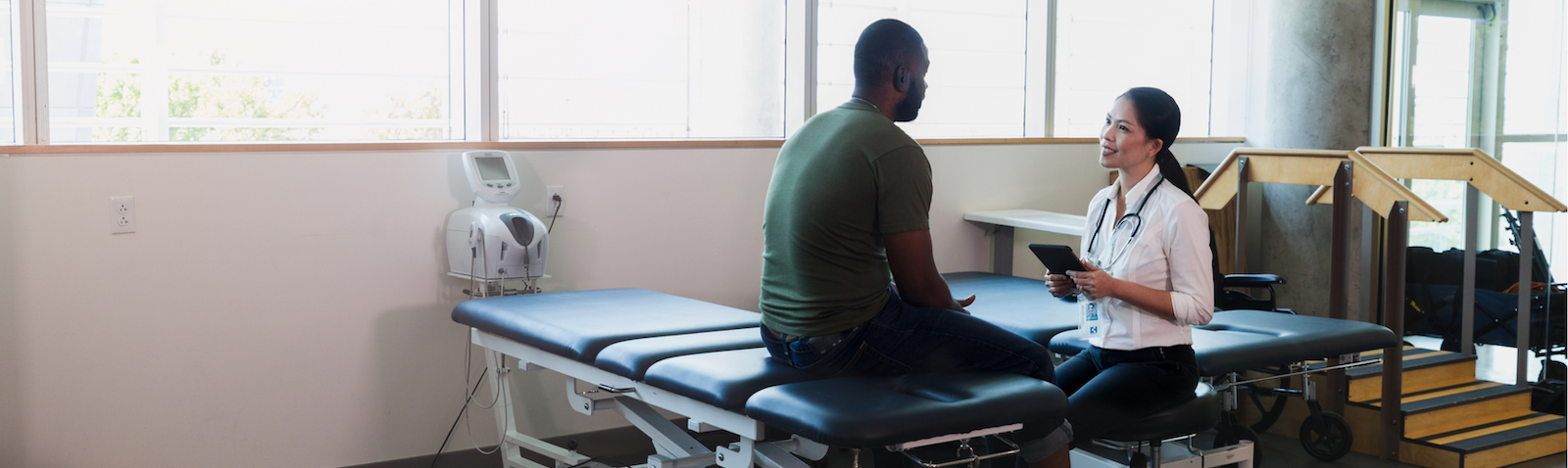 doctor-patient-talking